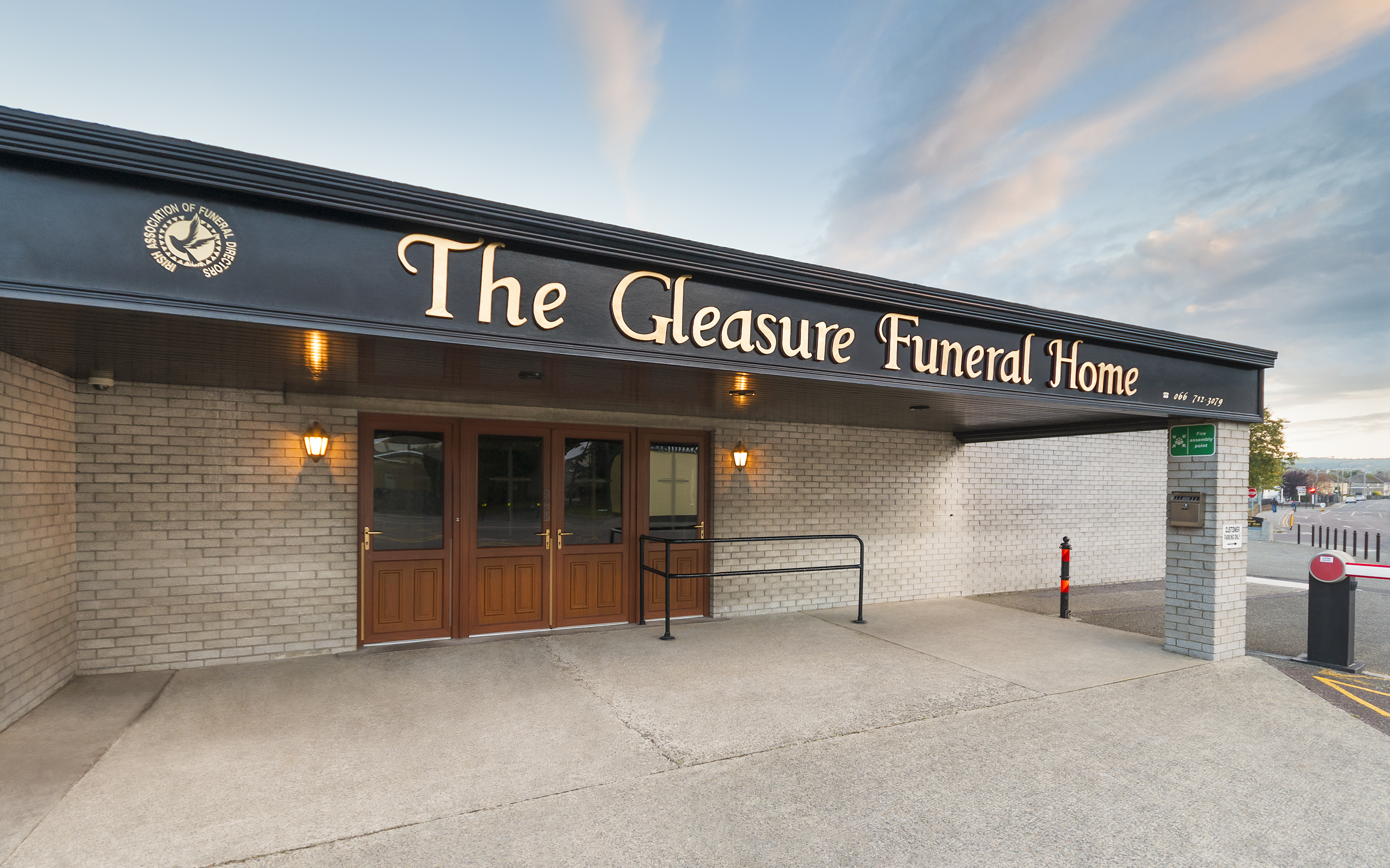 Gleasures Funeral Home, Room 2
